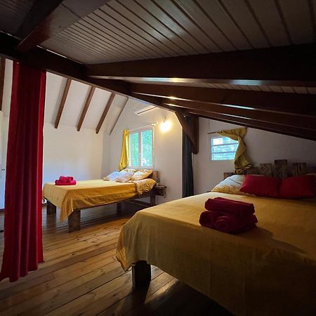 Villa Au Calme Avec Jacuzzi, Villa Le Boursoie Les Abymes Kültér fotó
