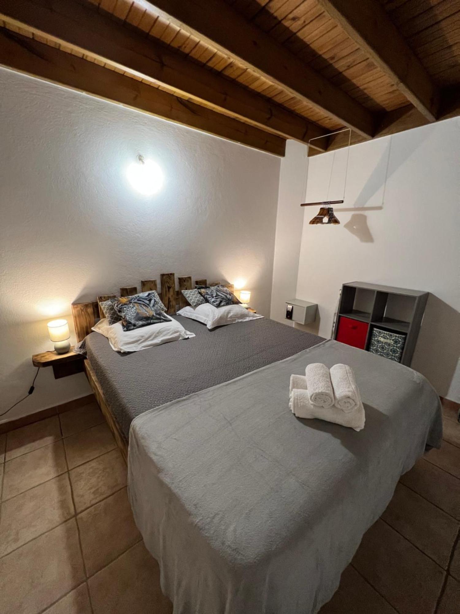 Villa Au Calme Avec Jacuzzi, Villa Le Boursoie Les Abymes Kültér fotó